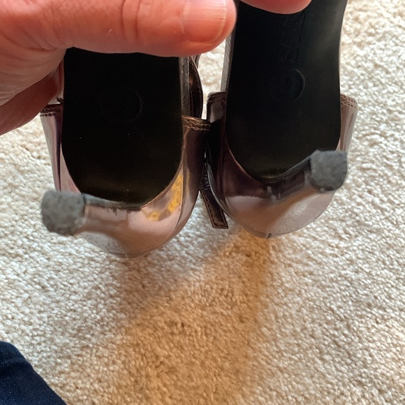 Silver heels - Picture 8 of 12